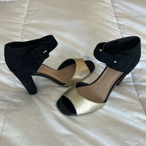 BCBGeneration Heels Black and Gold Size 7.5